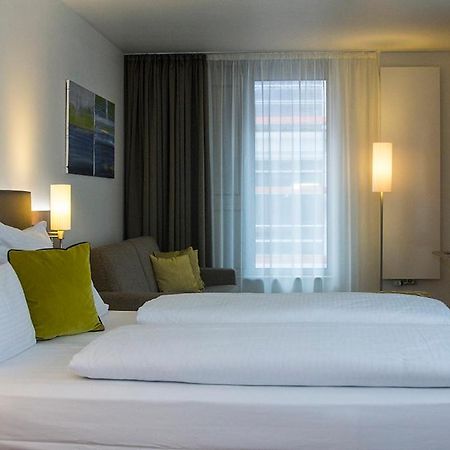 Hotel Goldenes Rad Ульм Екстер'єр фото