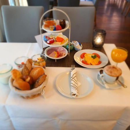 Hotel Goldenes Rad Ульм Екстер'єр фото